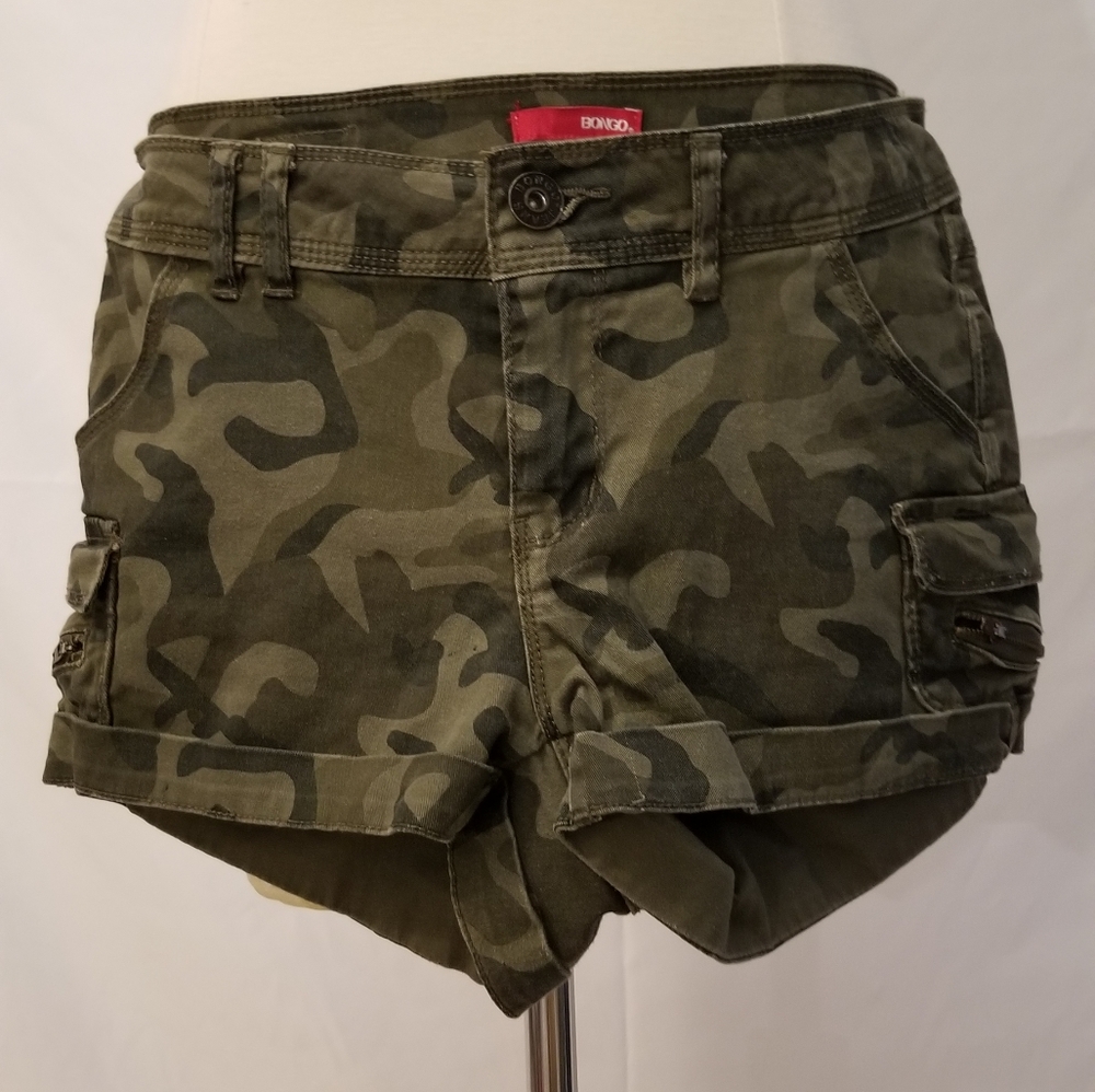 Bongo Camouflage Multi Pocket Cuff Shorts
